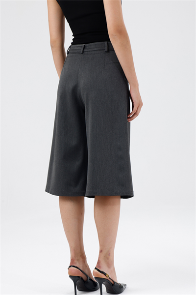 Capella Saten Gabardin Gri Bermuda , Pantolon