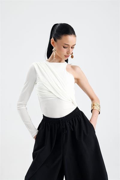 OLINDA Ekru Drapeli Tek Kol Kadın Body Suit