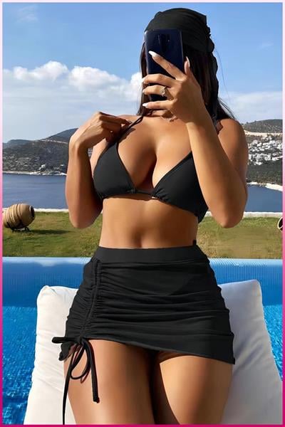 Siyah Askılı Bikini Takımı + Ayarlanabilir Büzgülü Etek – Tatil Stili