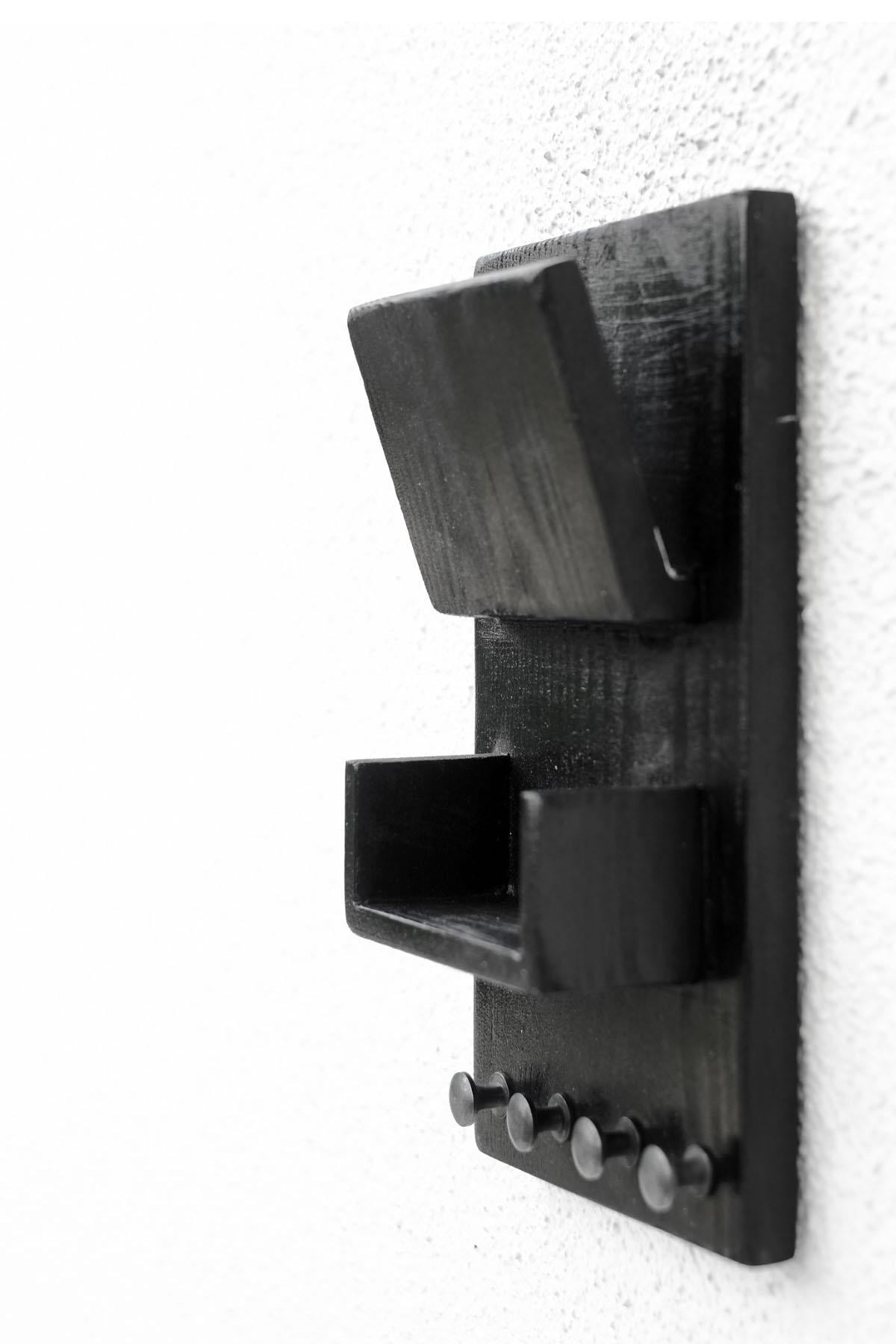 Clavis Black Handmade Keychain