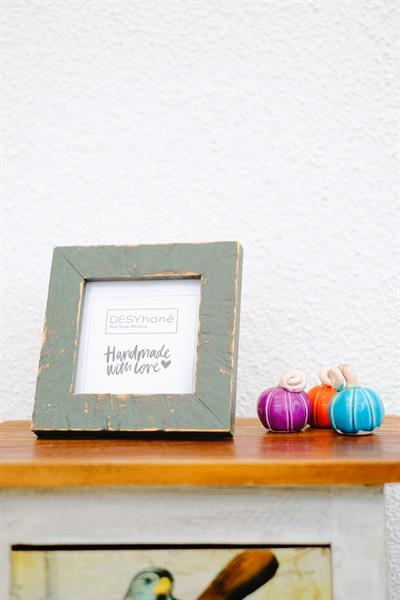 Memoria Handmade Colorful Solid Wood Frame