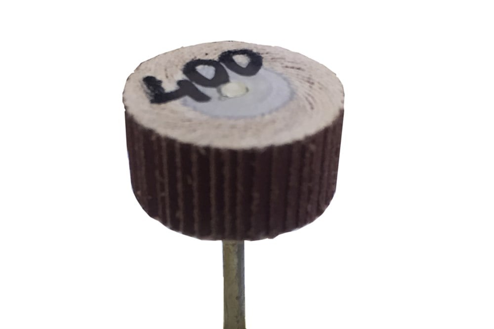 Mandrenli Yelpaze Zımpara 20x10x2,35 