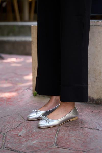 Jennifer Gerçek Deri Gümüş Renkli Kadın Kısa Babet