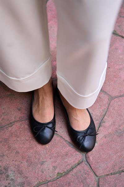 Jennifer Gerçek Deri Siyah Renkli Kadın Kısa Babet