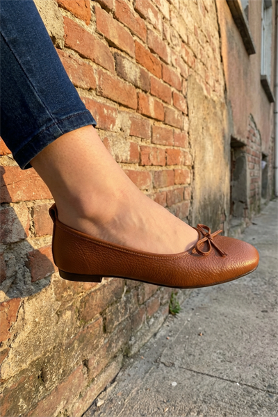 Jennifer Gerçek Deri Taba Renkli Kadın Kısa Babet