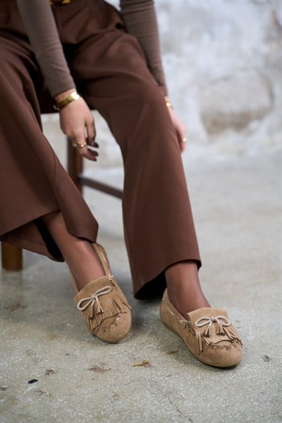 Bloom Gerçek Deri Camel Renkli Kadın Bağcıklı Kısa Topuklu Babet