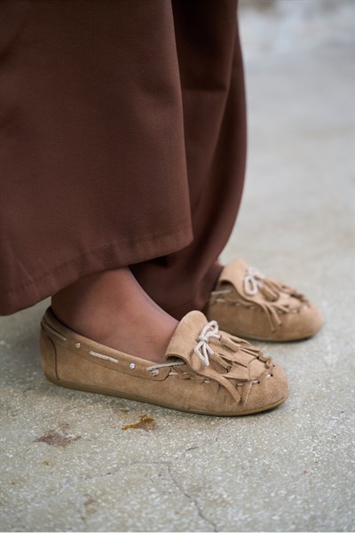 Bloom Gerçek Deri Camel Renkli Kadın Bağcıklı Kısa Topuklu Babet