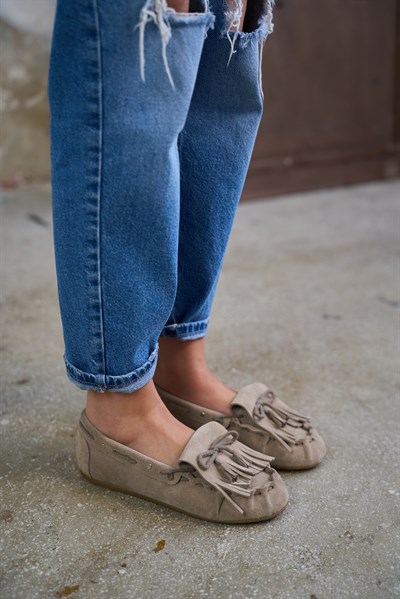 Bloom Gerçek Deri Vizon Renkli Kadın Bağcıklı Kısa Topuklu Babet