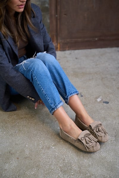 Bloom Gerçek Deri Vizon Renkli Kadın Bağcıklı Kısa Topuklu Babet