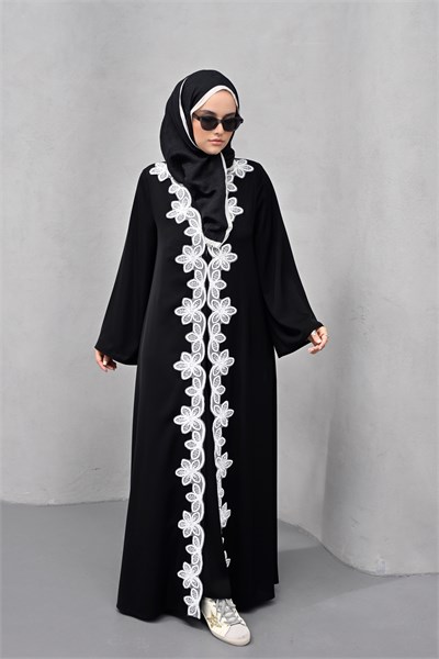 Beyaz Güpür Detaylı Abaya