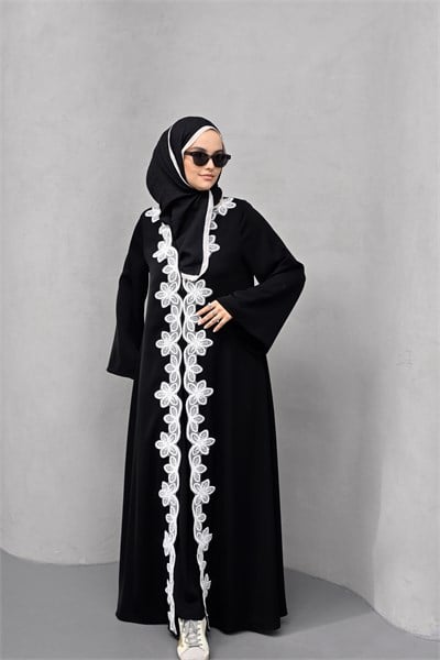Beyaz Güpür Detaylı Abaya