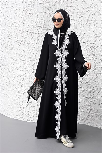 Beyaz Güpür Detaylı Abaya