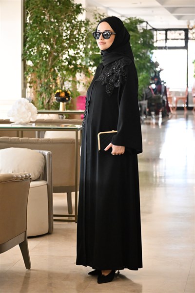 Parıl Aplike İşlemeli Siyah Abaya