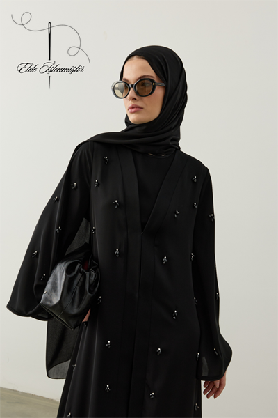 Siyah Lal Abaya