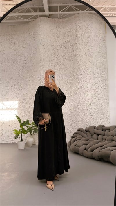 Siyah Tül İşlemeli Abaya