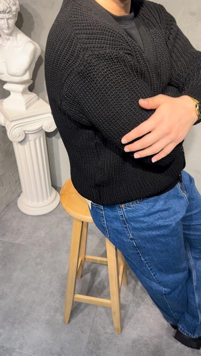 OVERSİZE KALIN DOKULU TRİKO HIRKA ( BLACK )