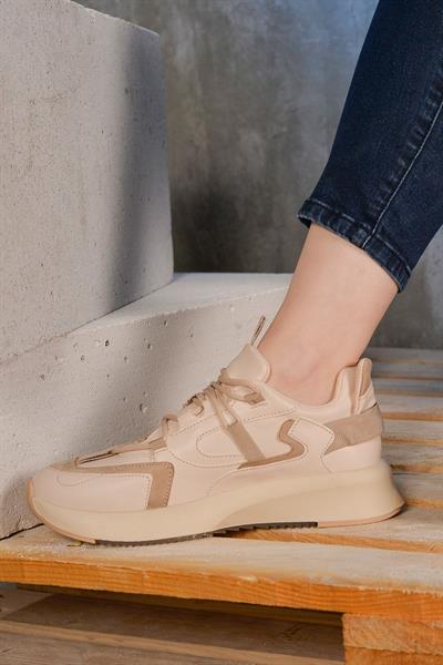 Kadın Kalın Taban Bağcıklı Bej Sneaker Ayakkabı