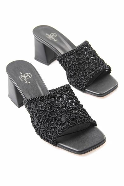 Kadın Nakışlı Küt Burun Kalın Topuklu Terlik Berilka