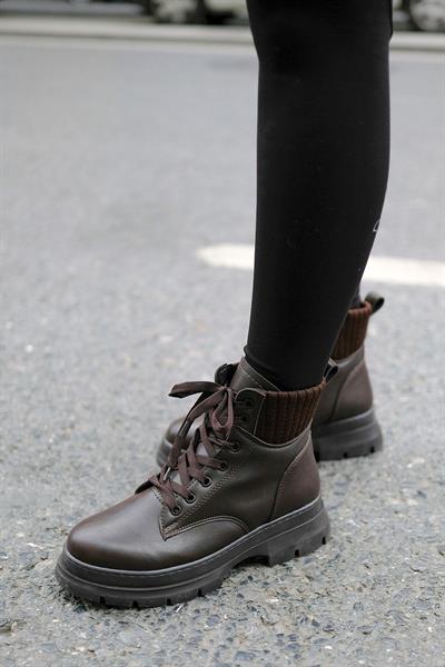 Kadın Triko Detaylı Bağcıklı Kalın Taban Kahverengi Bot