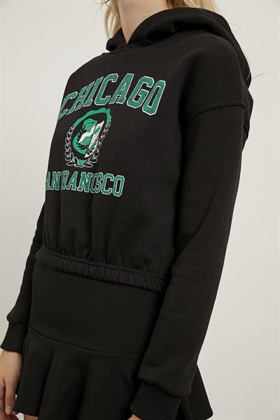 Chıcago Baskılı Şardonlu Crop Bayan Sweat Siyah