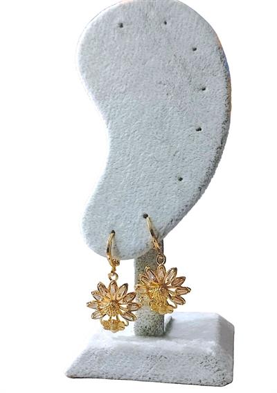 Kadın Çelik Ucu Arılı Baget Taşlı Çiçek Küpe Gold Renk
