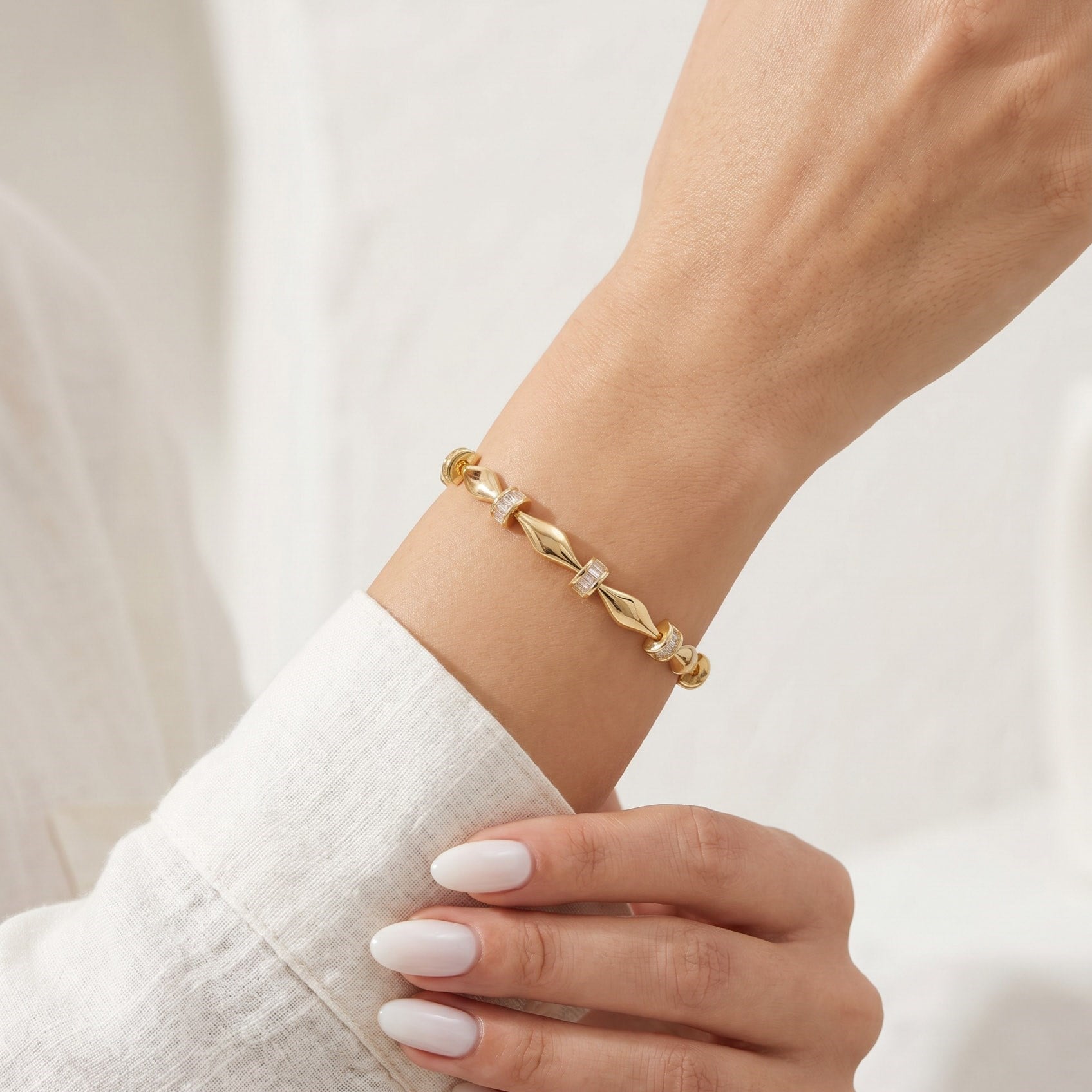 14K Gold-Plated Shuttle Baguette-Stone Bracelet MS-1264