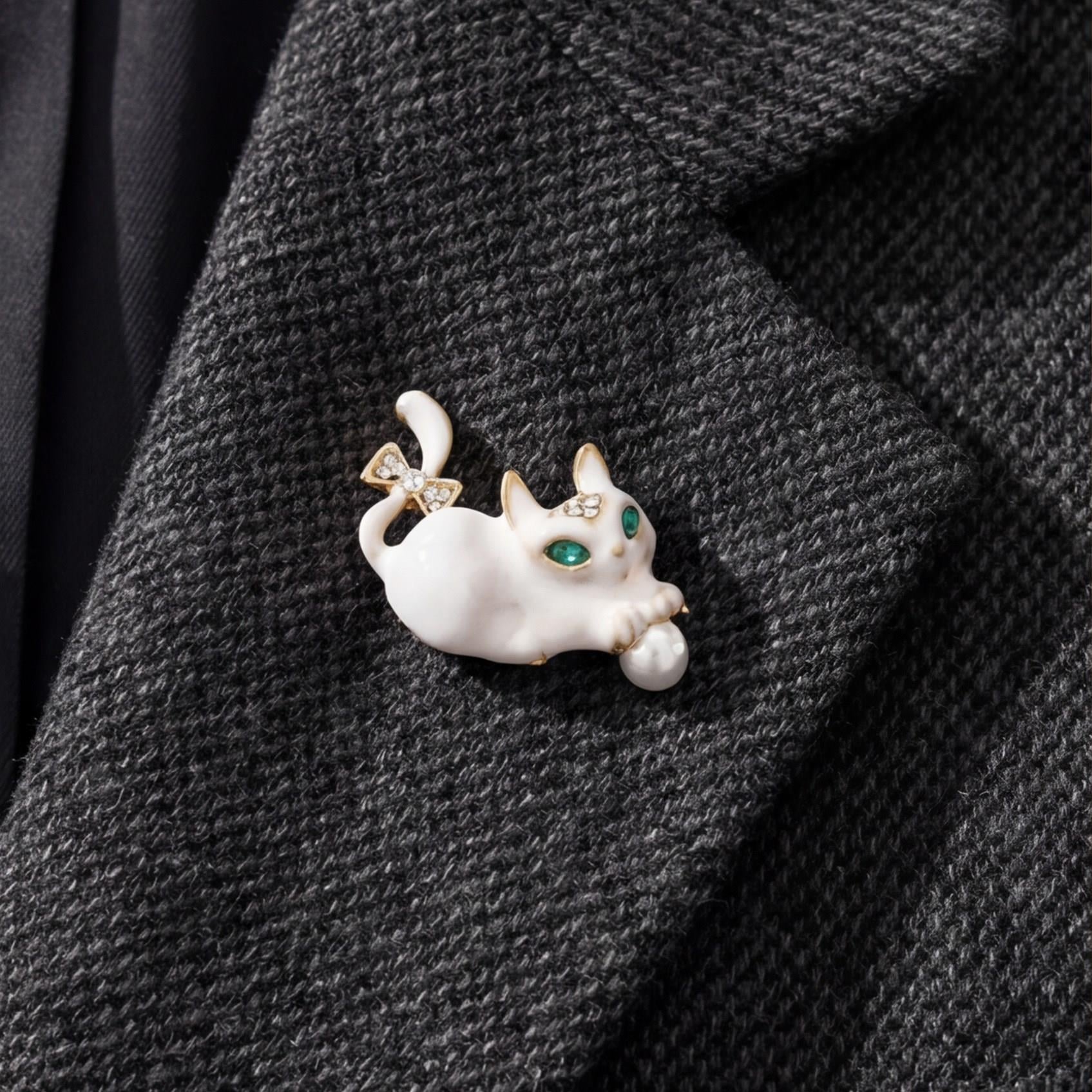 Altın Kaplama Yeşil Taşlı Kedi Model Kadın Broş BR-105