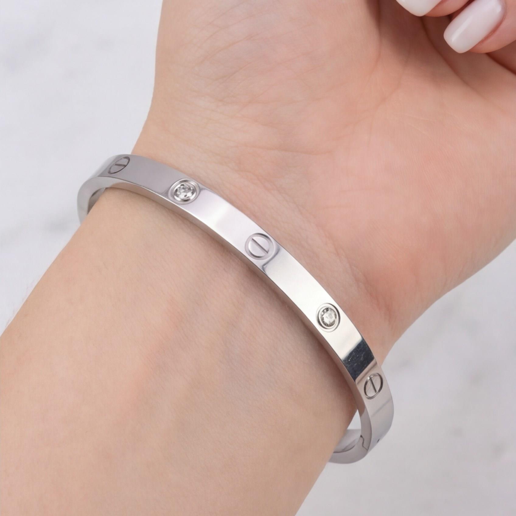 Çelik Kelepçe Bileklik Love Taşlı Model BLZ-494
