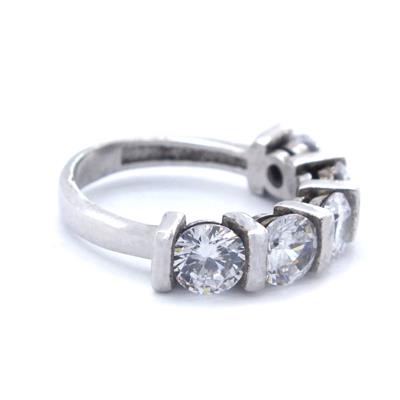 925 Ayar Gümüş Zirkon Baget Taşlı 5 Taş Kadın Yüzük GKY-119