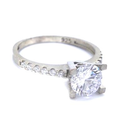 925 Ayar Gümüş Zirkon Baget Taşlı Tek Taş Kadın Yüzük GKY-169