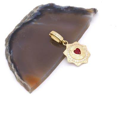 Ajda Charm Çelik Altın Kaplama Kadın Kırmızı Kalpli Model-CHR-122