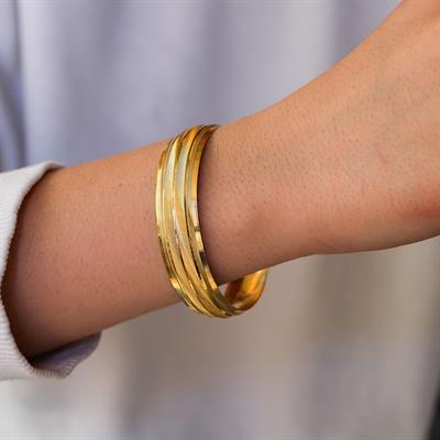 Altın Kaplama 4 Sıra Çizgili 1.5 cm Bilezik BLZ-3061