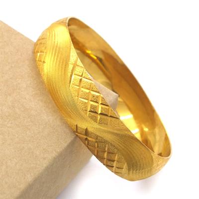 Altın Kaplama Dalgalı Ve Baklava Desen 1.5 cm Bilezik BLZ-3068