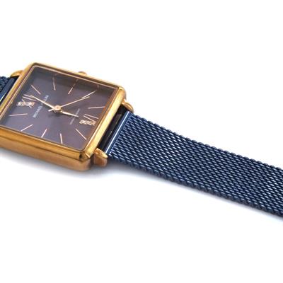 Michael Fellini Kare Hasır Kordonlu Kadın Kol Saati ST-111