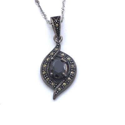 Siyah Zirkon Taşlı Tasarım Gümüş Kolye GK-248