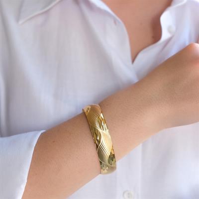 Altın Kaplama Dalgalı Çizgili Model 1.5 cm İmitasyon Bilezik BLZ-3134