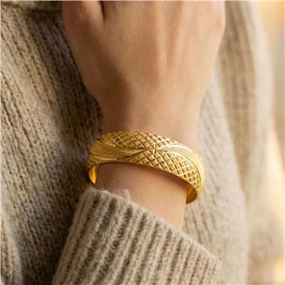 Altın Kaplama Dalgalı Ve Baklava Desen 1.5 cm Bilezik BLZ-3068