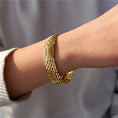 Altın Kaplama Dik Çizgili 1.5 cm Bilezik BLZ-3076