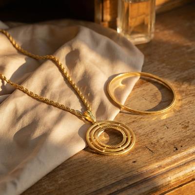 Altın Kaplama İmitasyon Ajda Bilezik Ve Ajda Model Yarım Altın Çerçeveli Kolye Kombin BND-112