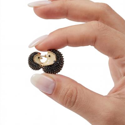 Altın Kaplama Kirpi Model Kadın Broş BR-107