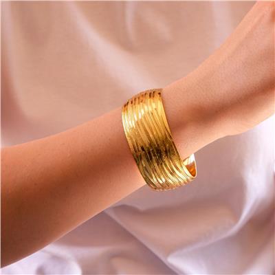 Altın Kaplama Mega Çizgili Bilezik 30mm Kalınlık BLZ-1147