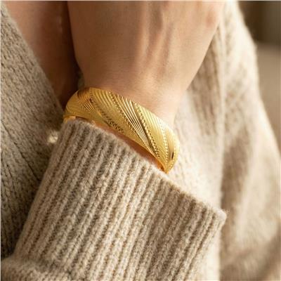 Altın Kaplama Noktalı Dalgalı Model İmitasyon Bilezik-BLZ-3111