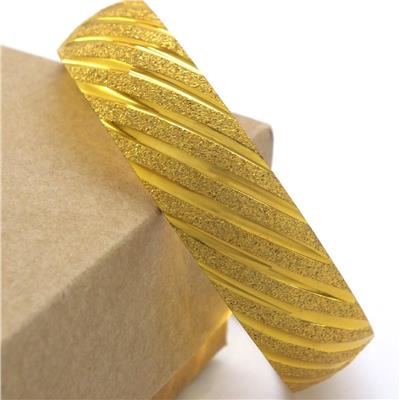 Altın Kaplama Yan Çizgili Simli 1.5 cm Bilezik BLZ-3070