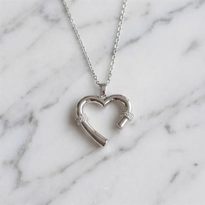 Çelik Kadın Kolye Kalp Model- K-119