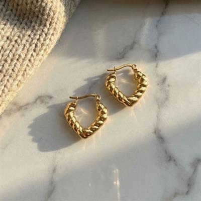 Çelik Küpe Altın Kaplama Kadın Kalpli Model UNK-804