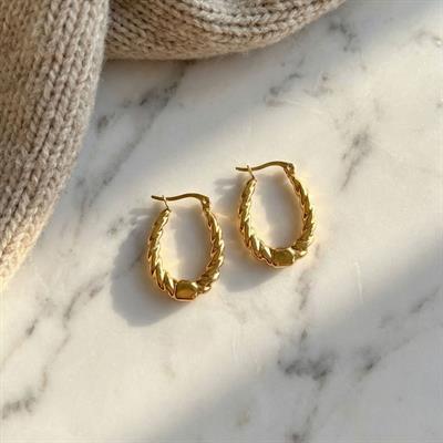 Çelik Küpe Altın Kaplama Kadın UNK-818