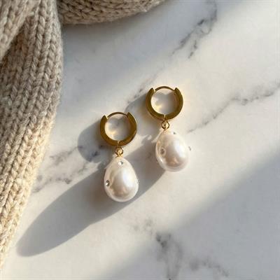 Çelik Sallatılı Küpe Altın Kaplama Kadın İnci Model UNK-797