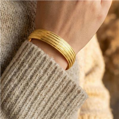 İmitasyon Bilezik Altın Kaplama 1.5 cm Çizgili Model BLZ-3088