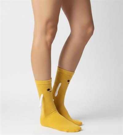 El Ele Tutuşan Sarı Atletik Çorap