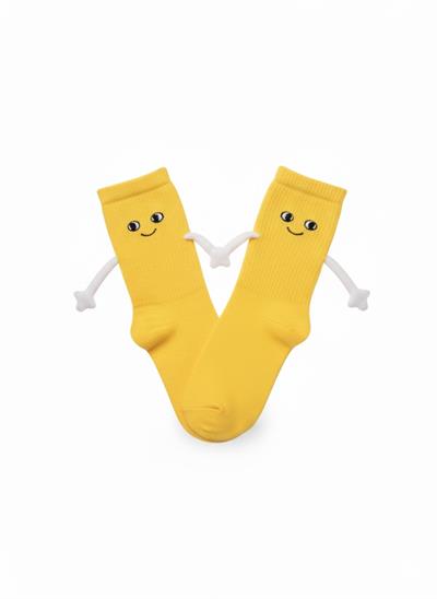 El Ele Tutuşan Sarı Atletik Çorap